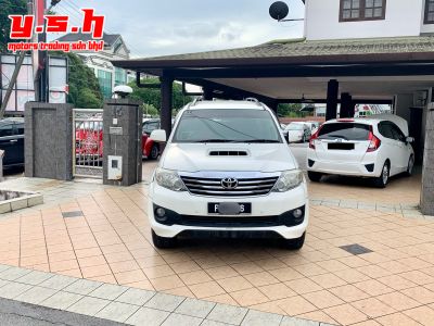TOYOTA FORTUNER 2.5G AUTO 2013