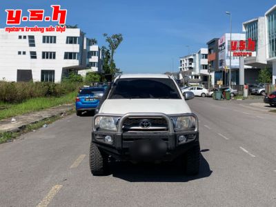 TOYOTA HILUX D/CAB 2.5 MANUAL 2009