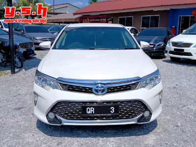 TOYOTA CAMRY 2.5L HYBRID AUTO 2015