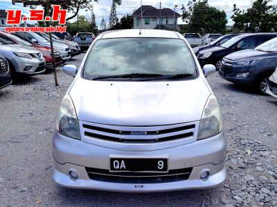 NISSAN GRAND LIVINA 1.6L AUTO 2009