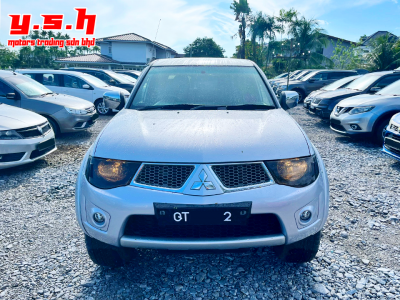 MITSUBISHI TRITON L200 4WD 2.5 MANUAL 2011