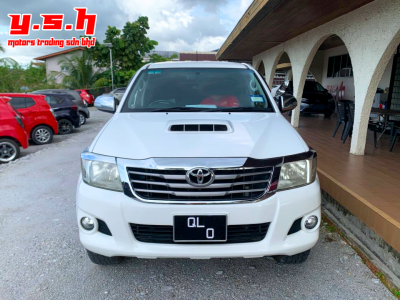 TOYOTA HILUX D/CAB 3.0 G AUTO 2014