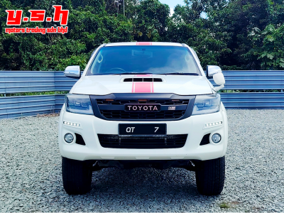 TOYOTA HILUX D/CAB 2.5 MT MANUAL 2015
