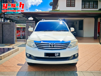 TOYOTA FORTUNER 2.7 V PETROL AUTO 2014