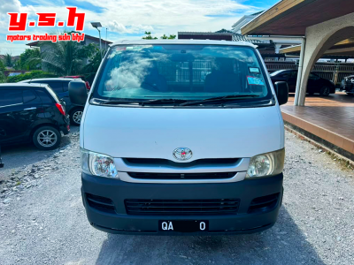 TOYOTA HIACE VAN 2.5 DIESEL MANUAL 2010