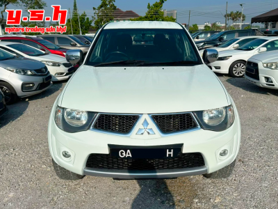 MITSUBISHI L200 TRITON 4WD D/CAB 2.5 MANUAL 2013
