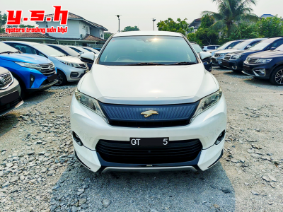 TOYOTA HARRIER 2.0 AUTO 2014/16